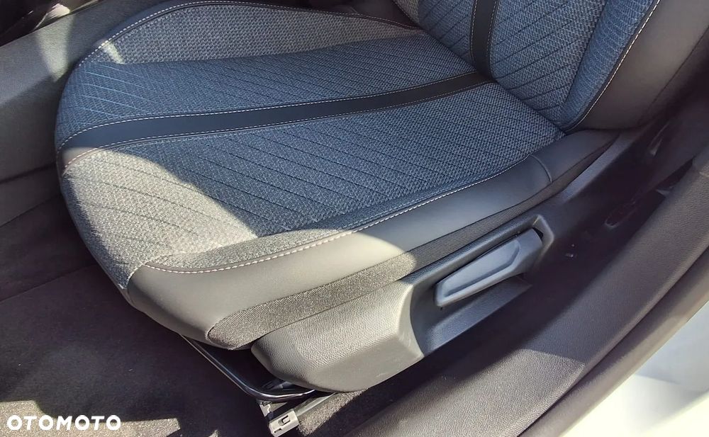 Peugeot 208 1.2 PureTech Allure S&S - 11