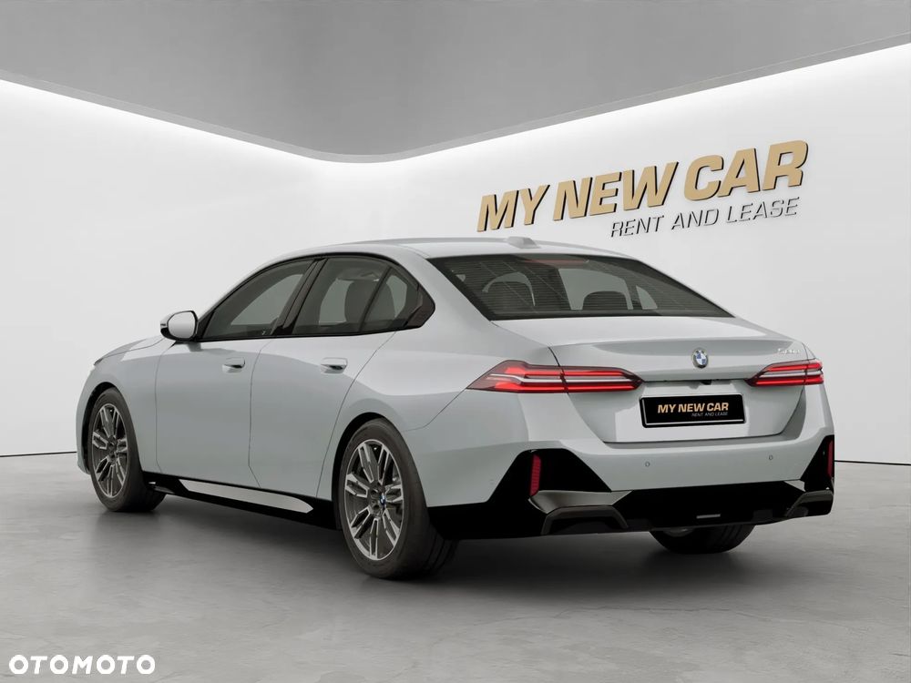BMW Seria 5 520d xDrive mHEV M Sport - 18