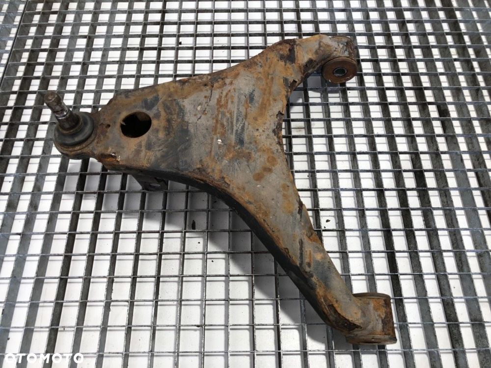 WAHACZ PRAWY PRZÓD DOLNY  IVECO DAILY VI Autobus 2014 - 2022 50C16 115 kW [156 KM] olej napędowy - 3