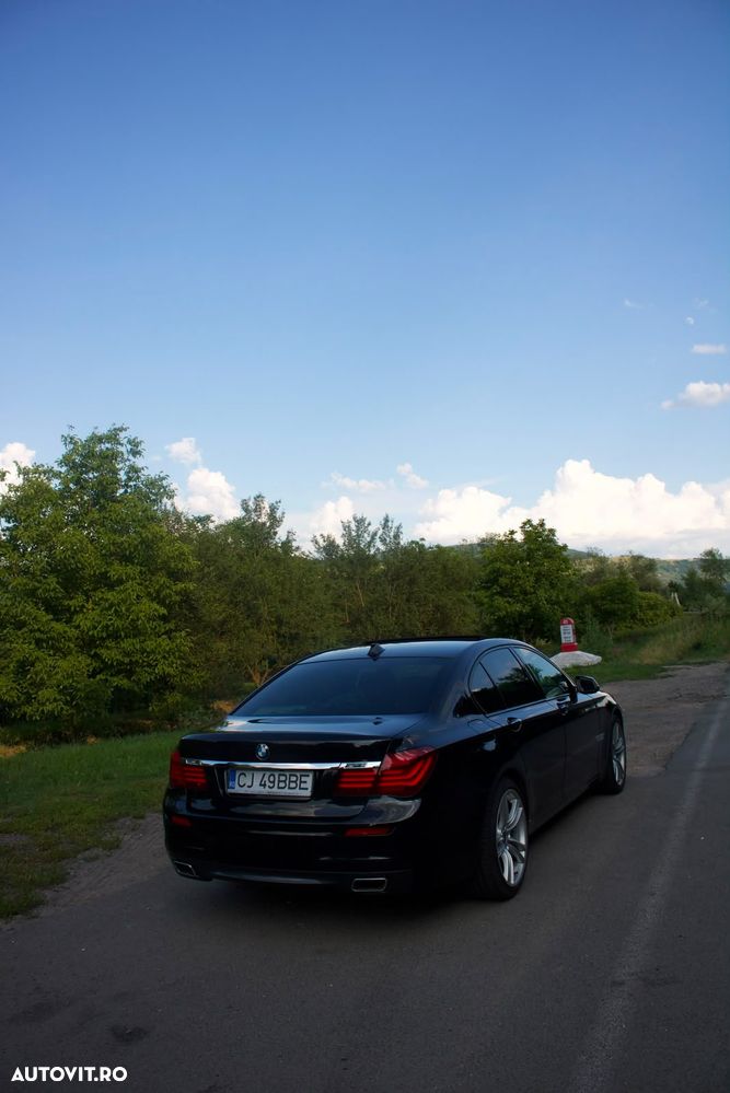 BMW Seria 7 740d xDrive - 14