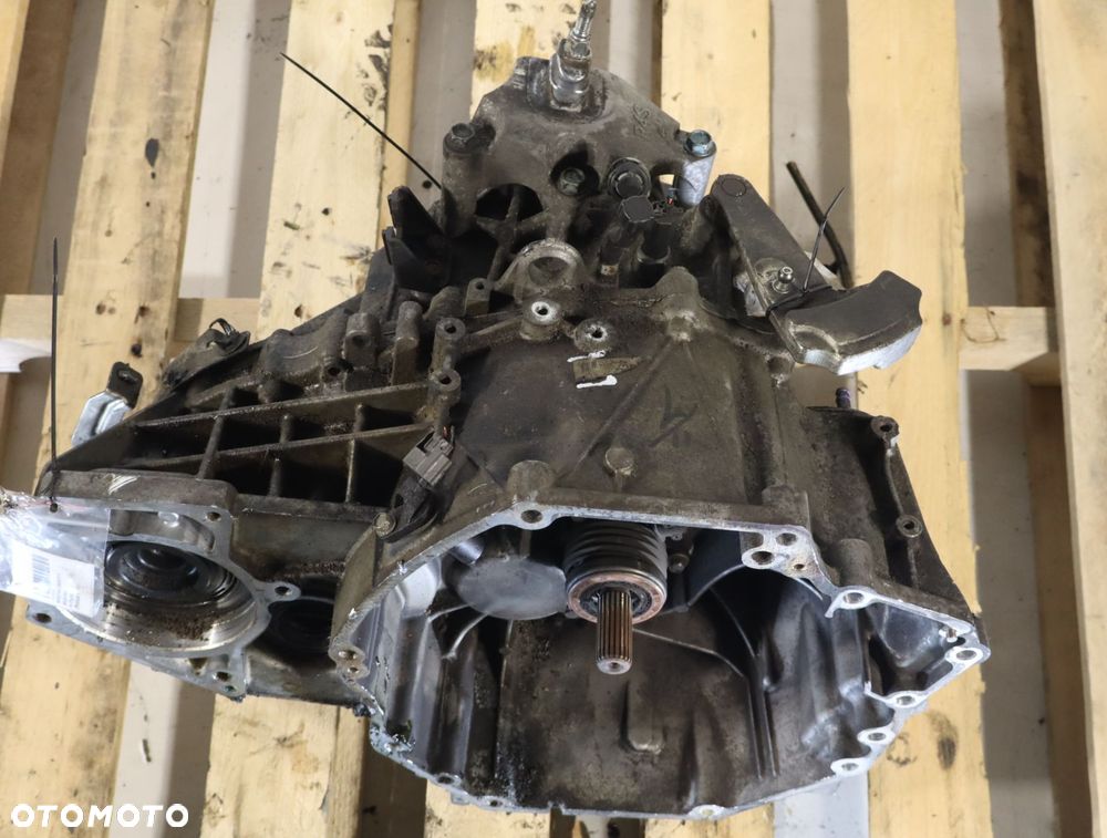 SKRZYNIA BIEGÓW 6 BIEGOWA NISSAN QASHQAI II 1.6DCI 5Y45592 - 5