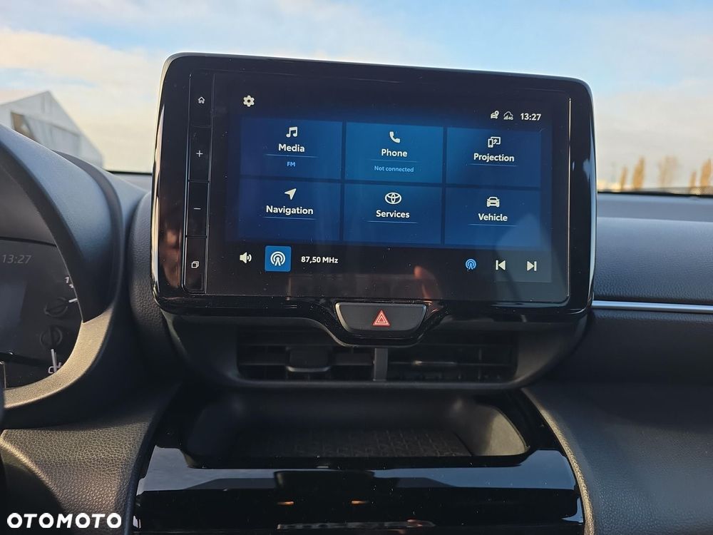 Toyota Yaris Cross Hybrid 1.5 Comfort 4x4 - 18