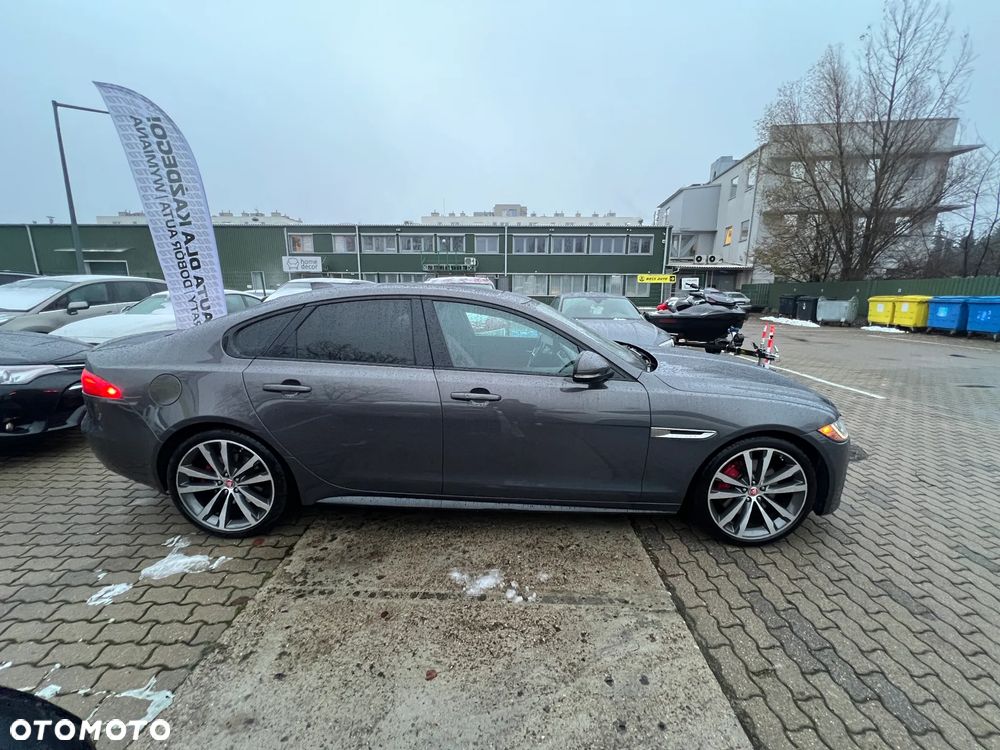 Jaguar XF S AWD - 10