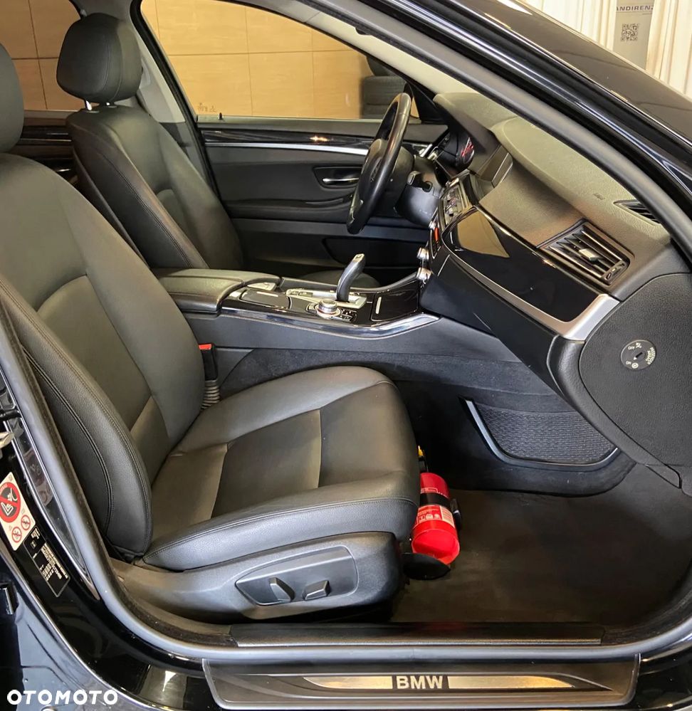 BMW Seria 5 518d - 10