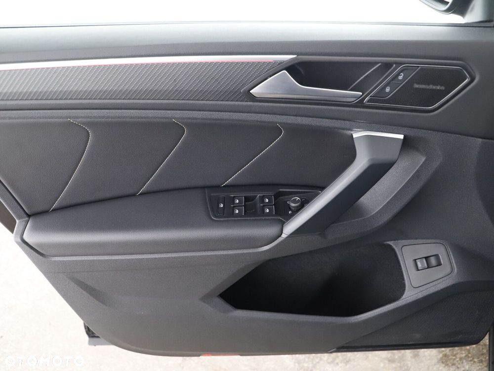 Volkswagen Tiguan 2.0 TDI SCR 4Mot R-Line DSG - 23