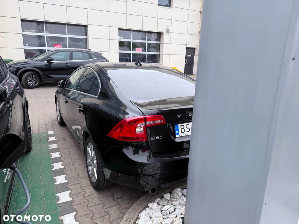 Volvo S60 D2 Drive-E Momentum - 4