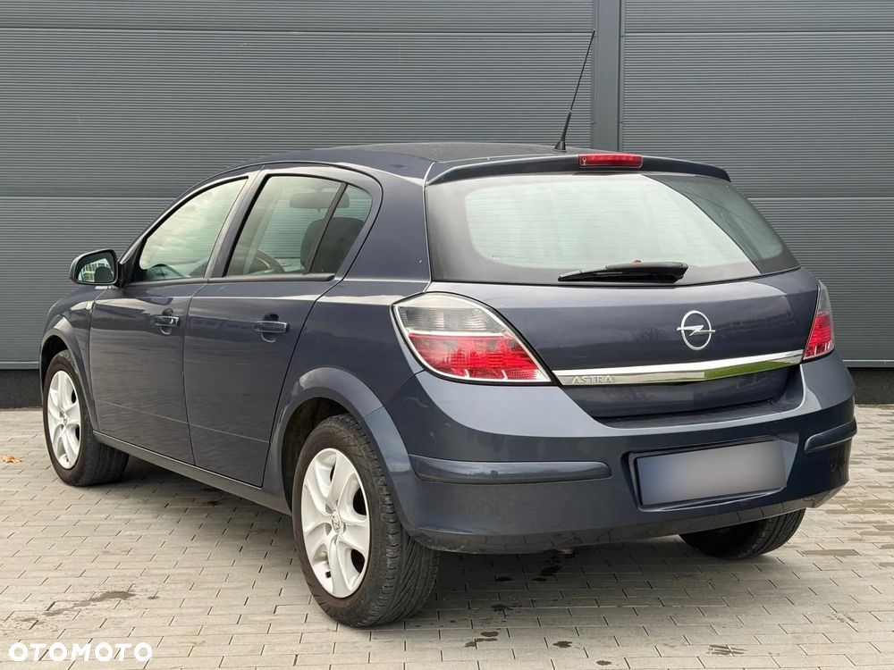 Opel Astra - 4