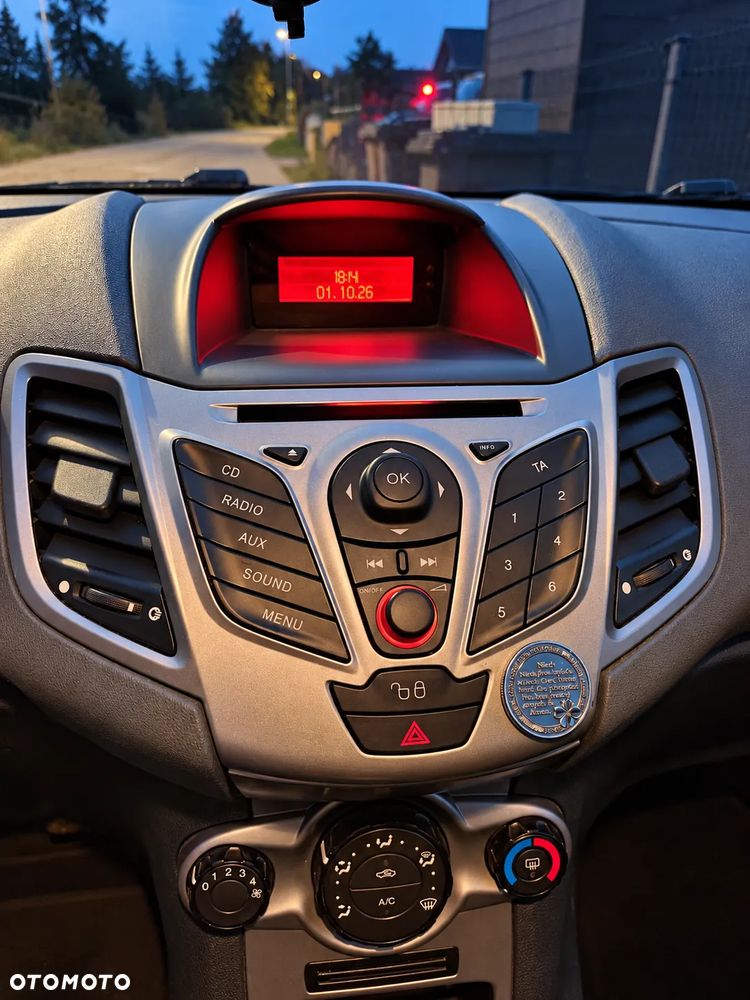Ford Fiesta 1.25 Ambiente - 8