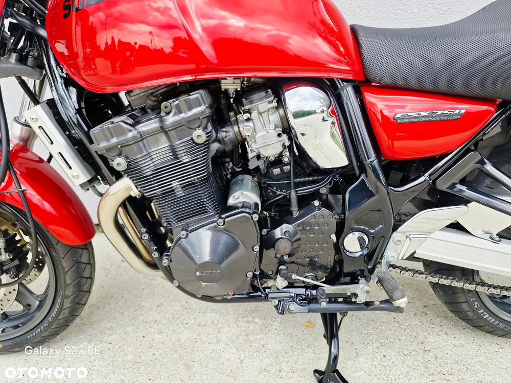 Suzuki GSX - 15