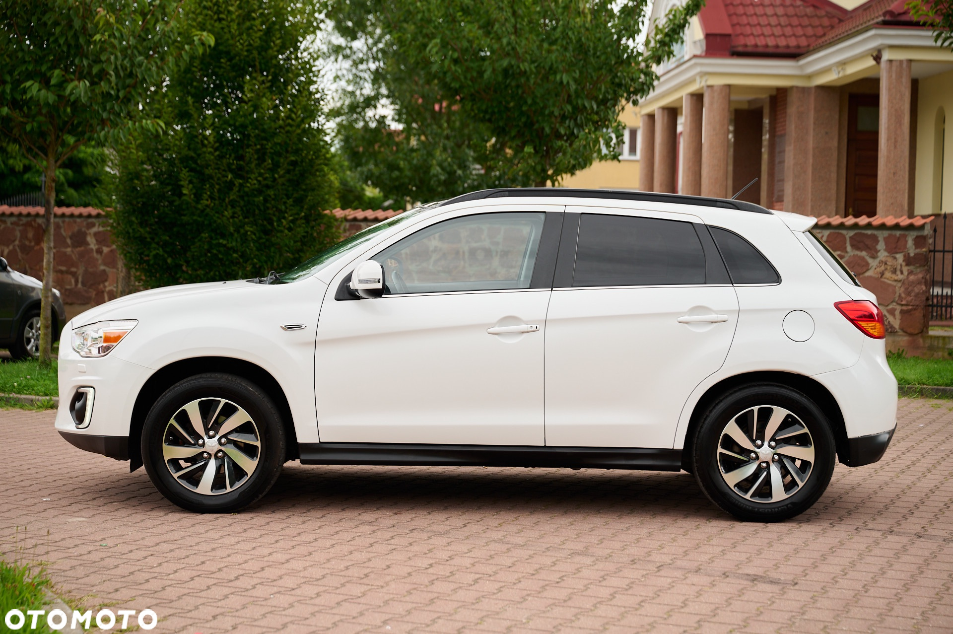 Mitsubishi ASX - 8