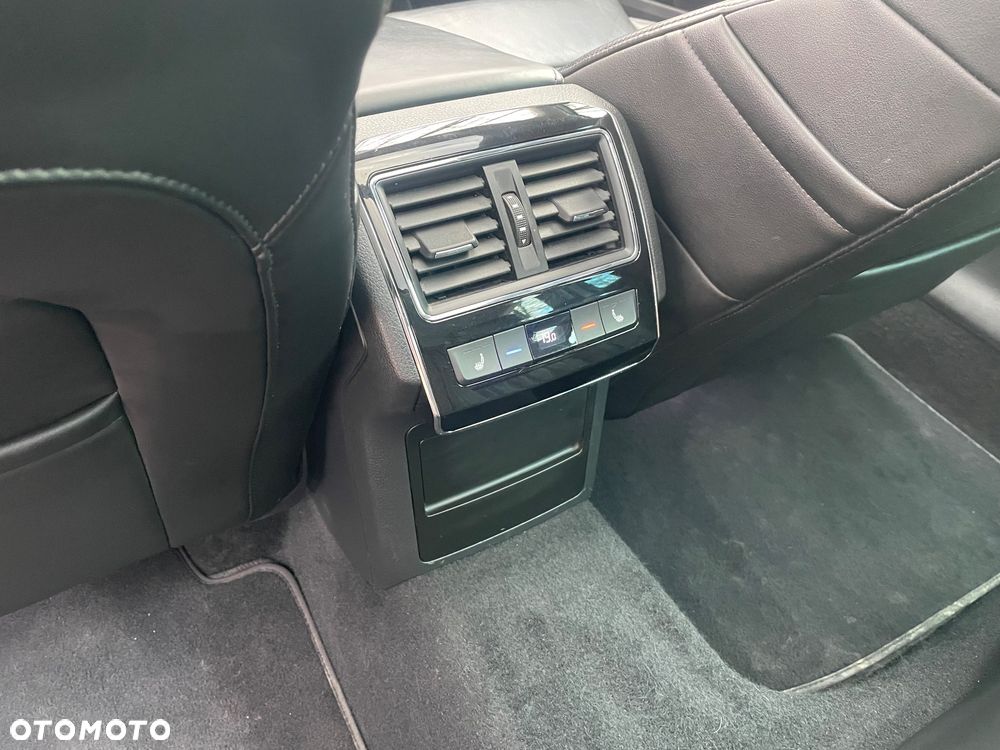 Skoda Superb 2.0 TDI Style DSG - 14
