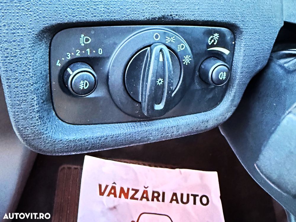 Ford Fiesta 1.6 TDCi DPF Titanium - 18