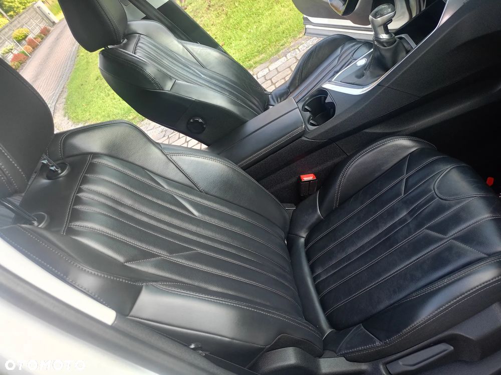 Peugeot 3008 BlueHDi 150 Stop & Start Allure - 16