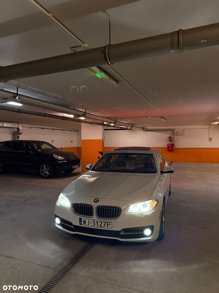 BMW Seria 5 528i xDrive - 1