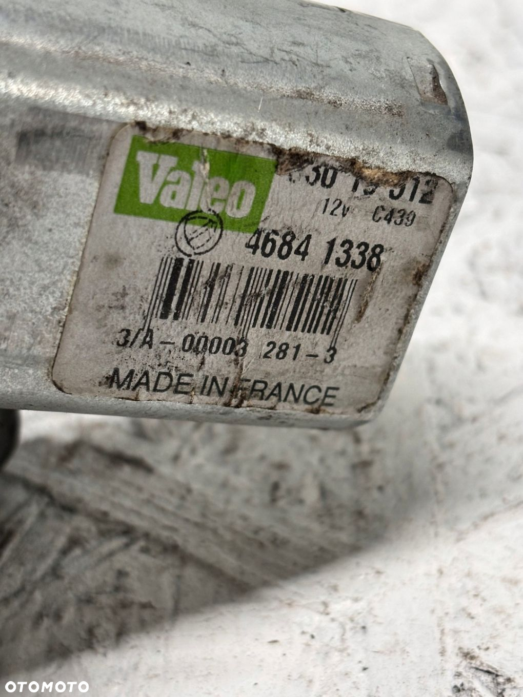 SILNICZEK TYLNEJ WYCIERACZKI FIAT STILO 46841338 - 2