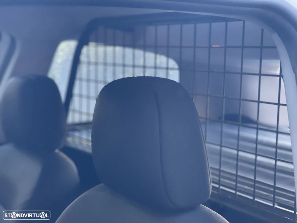 Fiat GRANDE PUNTO 1.3 JTD C/ AC - 16