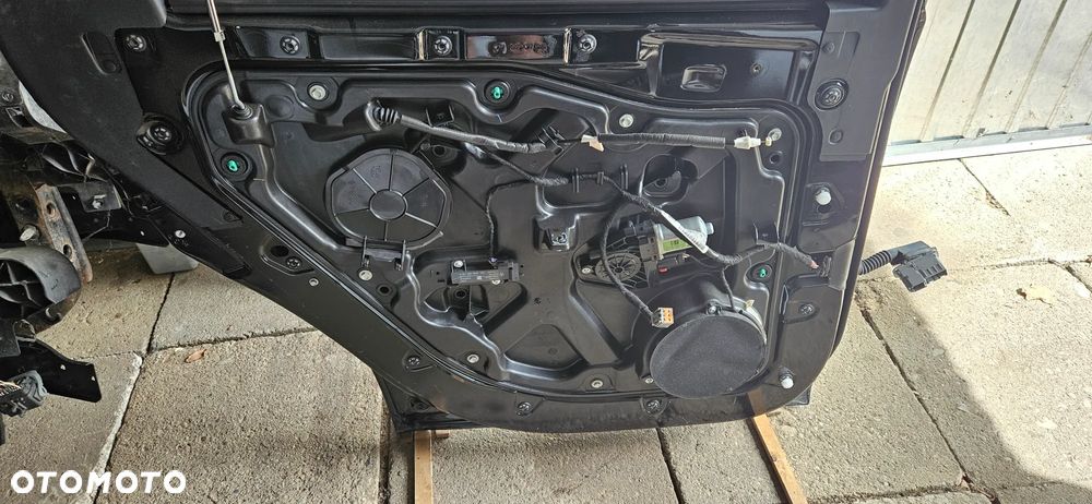 Dodge Durango III LIFT 2021-  Kompletne Drzwi tył prawy Drzwi Tylne prawe Plansza Uzbrojone KOLOR  PXJ  Oryginalny lakier - 14