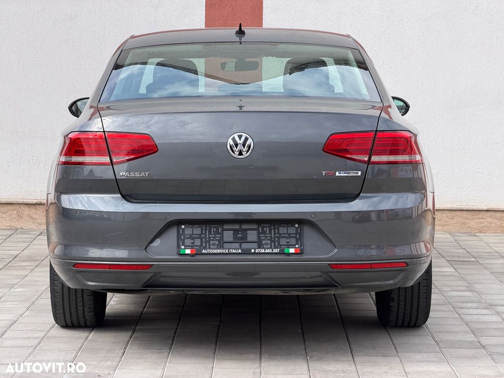 Volkswagen Passat 1.6 TDI SCR DSG Comfortline - 22