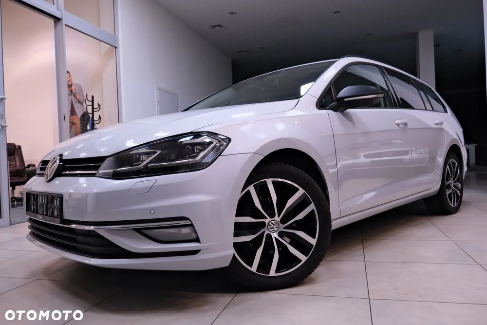 Volkswagen Golf 2.0 TSI OPF DSG R-Line - 23