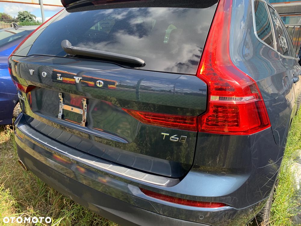 Volvo XC 60 T6 AWD Momentum - 5