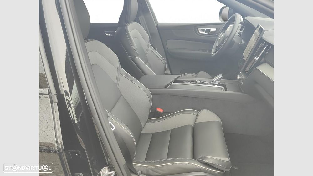Volvo XC 60 2.0 T6 PHEV Black Edition AWD - 14