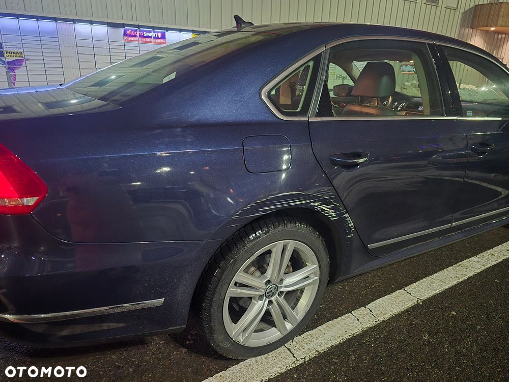 Volkswagen Passat 2.0 TDI DSG BlueMotion Technology Exclusive - 16