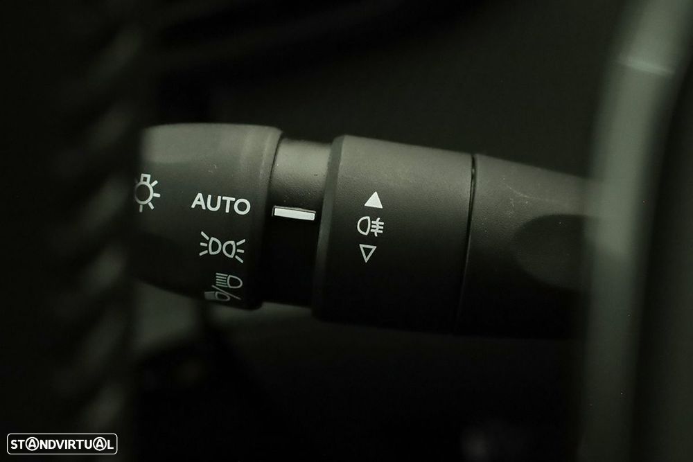 Peugeot e-208 50 kWh Allure Pack - 18