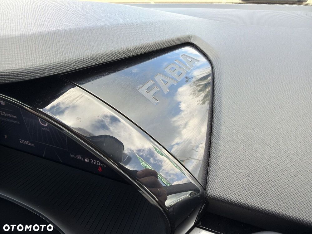 Skoda Fabia 1.0 TSI Drive DSG - 25