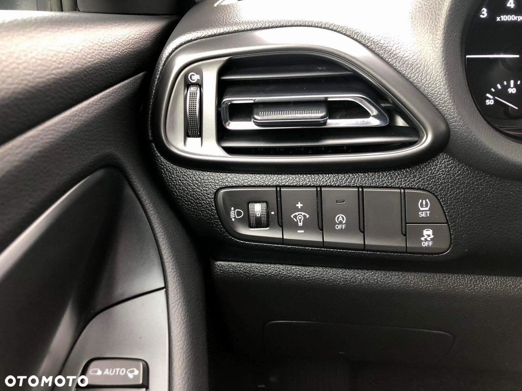 Hyundai i30 1.0 T-GDI Comfort DCT - 25