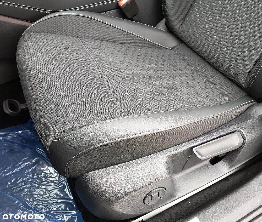 Volkswagen T-Roc 1.5 eTSI R-Line DSG - 11