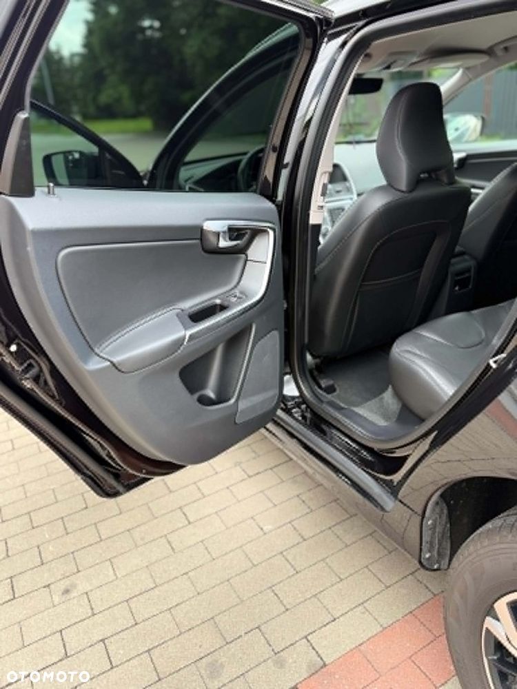 Volvo XC 60 D4 AWD Geartronic Momentum - 14