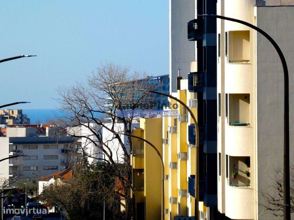 Arrenda-se apartamento T3 cuidado, no CARVALHIDO. Portugal, Porto. - Grande imagem: 4/9