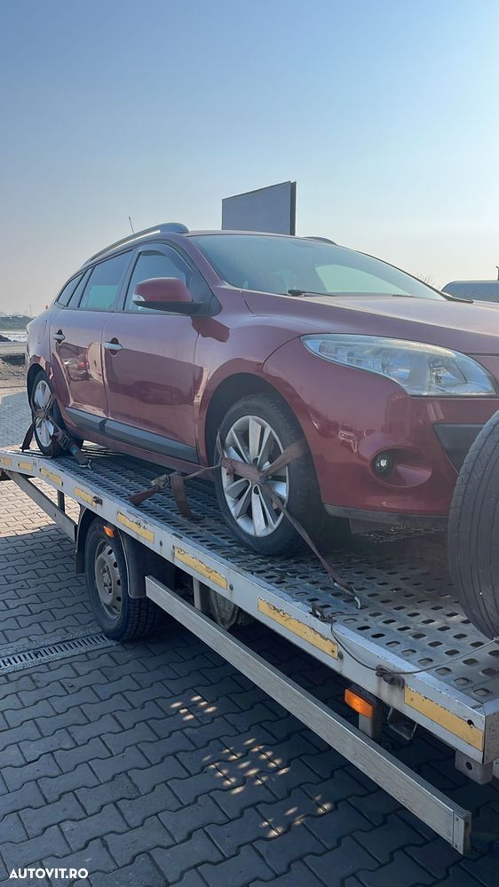 Dezmembram Renault Megane 3 1.4 TCE din 2011 - 2
