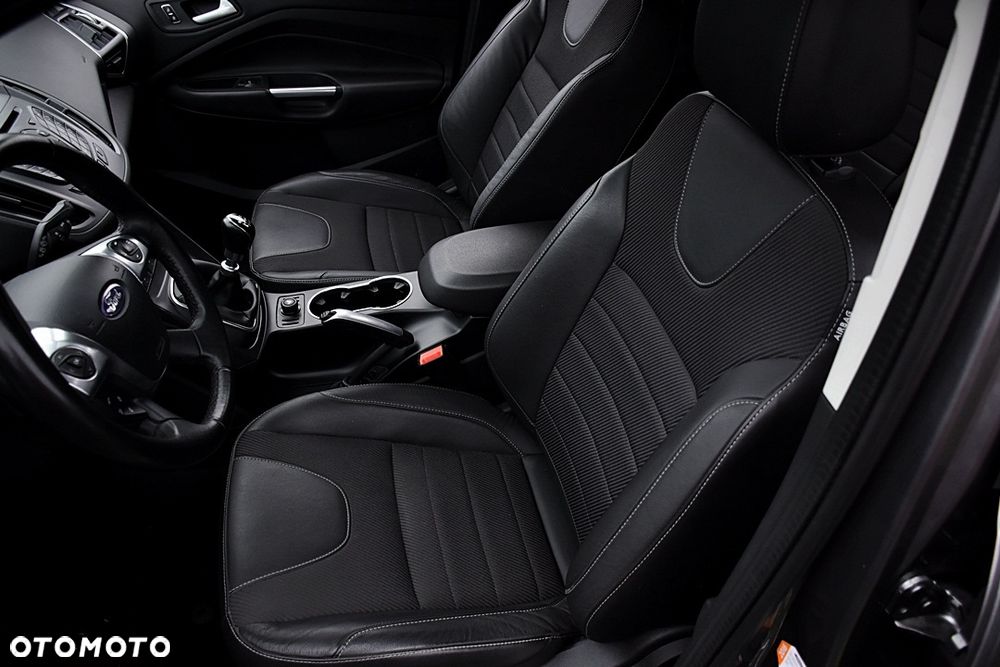 Ford Kuga 2.0 TDCi 4x4 Titanium - 6