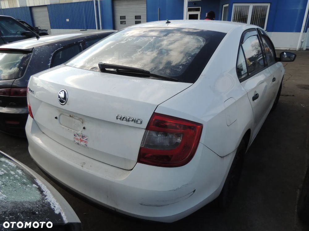 Zderzak tył SKODA Rapid '14 - 2