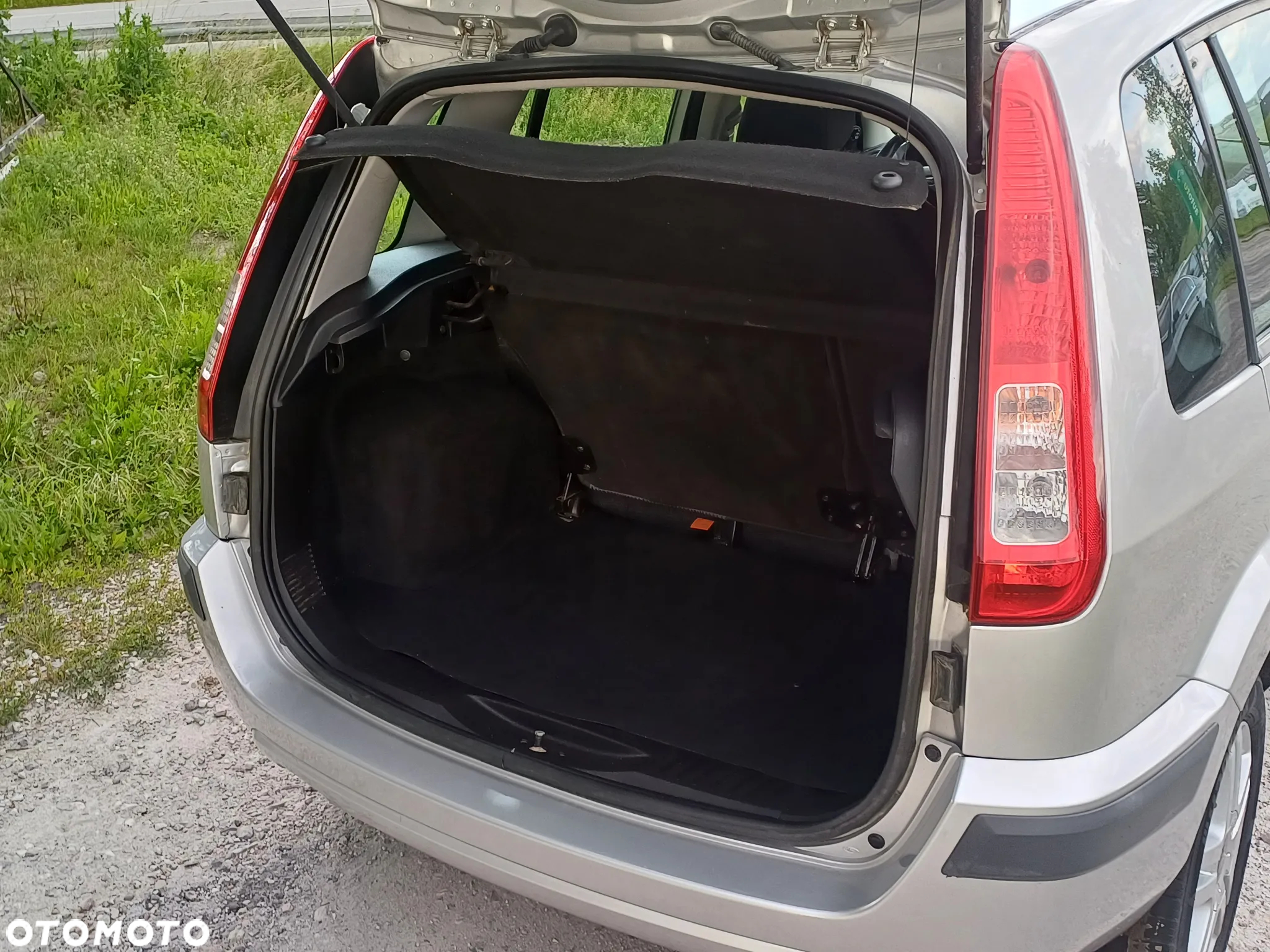 Ford Fusion 1.4 Ambiente - 29