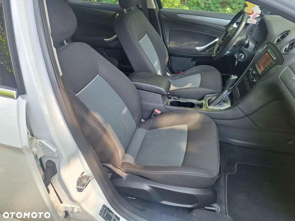 Ford Mondeo 2.0 TDCi Titanium - 15