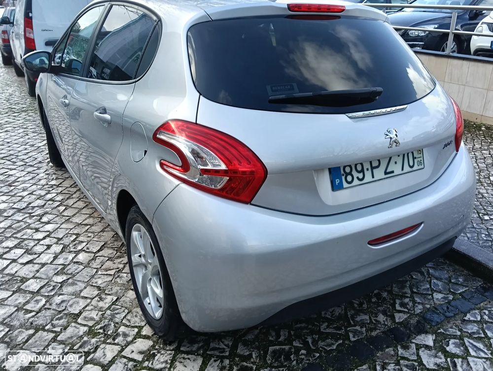 Peugeot 208 1.2 VTi Allure - 4