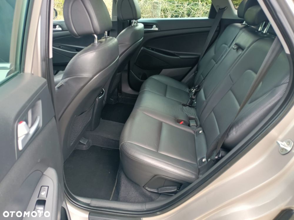 Hyundai Tucson blue 1.7 CRDi 2WD DCT Premium - 21