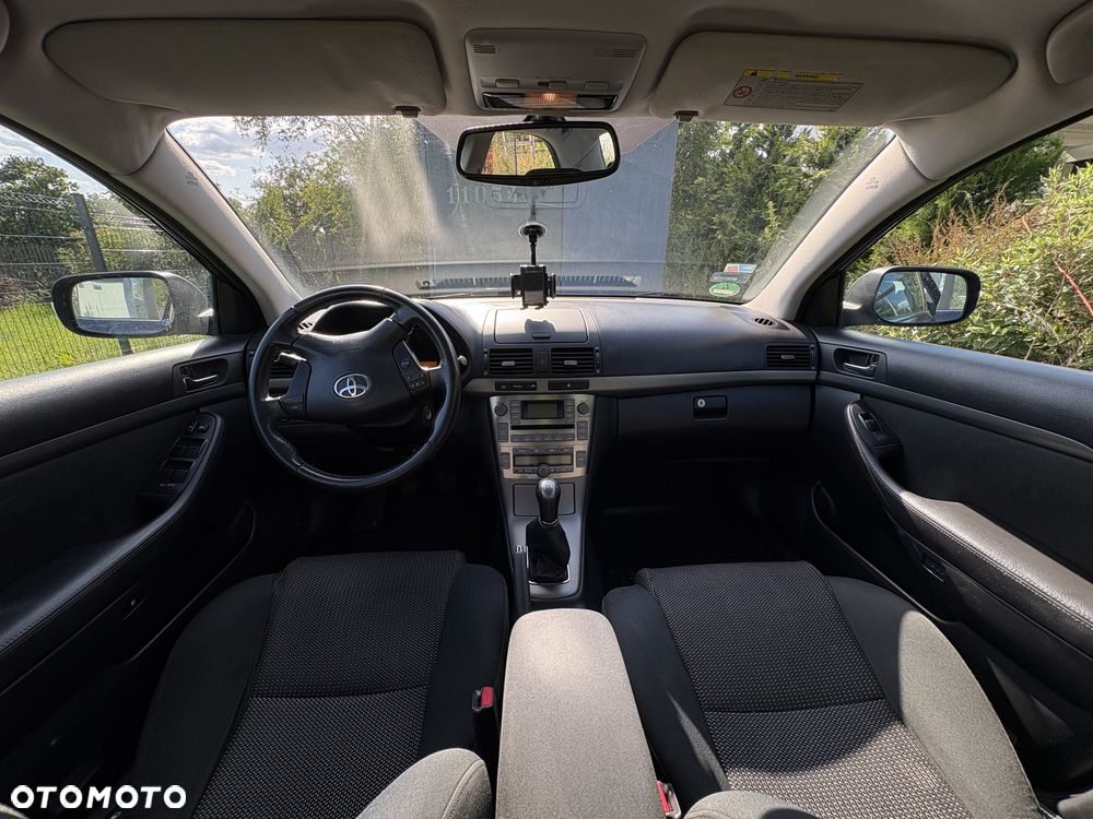 Toyota Avensis 1.8 VVT-i Sol - 12