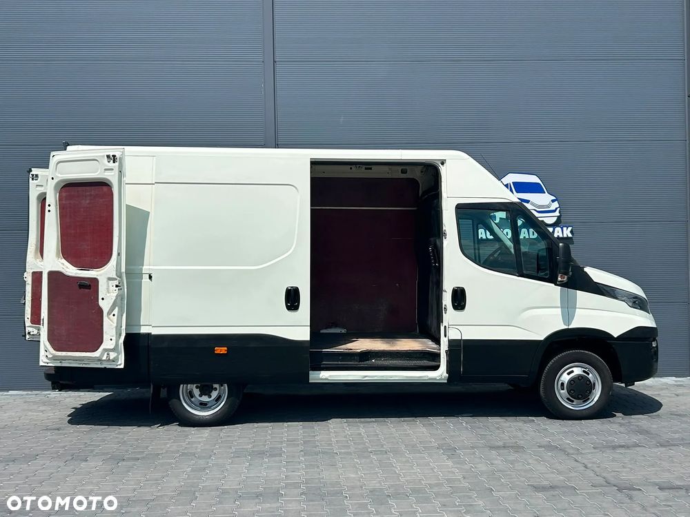 Iveco Daily 40C21 35C21 3.0 HPI L3H2 Średniak **Blokada mostu**KLIMA**Hak 3,5t.**NA BLIŹNIAKACH**Sprowadzony**2014R** - 6