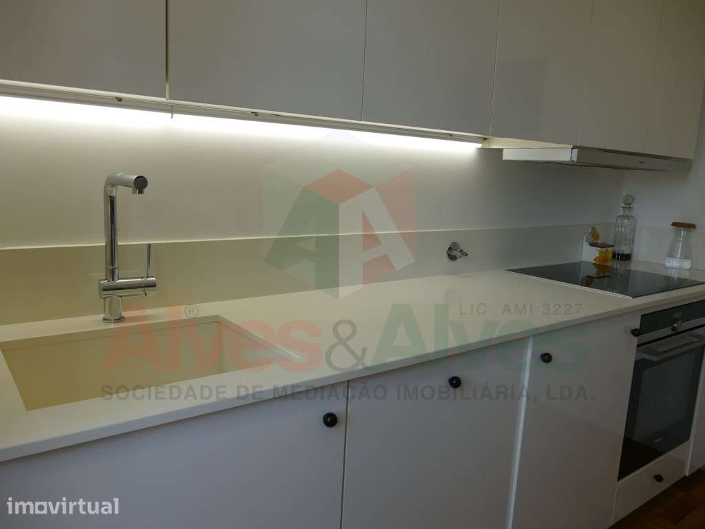Moradia T4+1 em Paranhos - Totalmente renovada - Grande imagem: 4/25