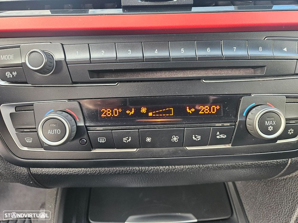 BMW 320 d Line Sport - 30