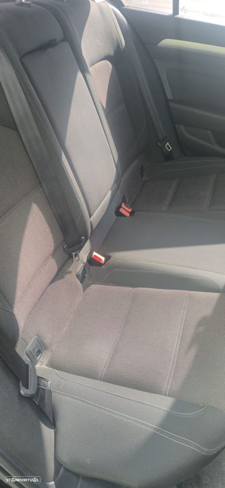 VW Passat 1.6 TDI (BlueMotion ) Comfortline - 21