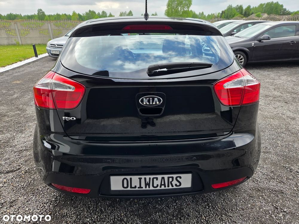 Kia Rio 1.4 Dream Team Edition - 13