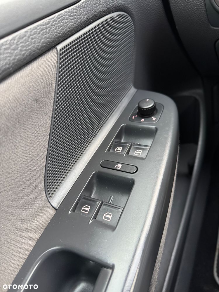 Volkswagen Golf - 27