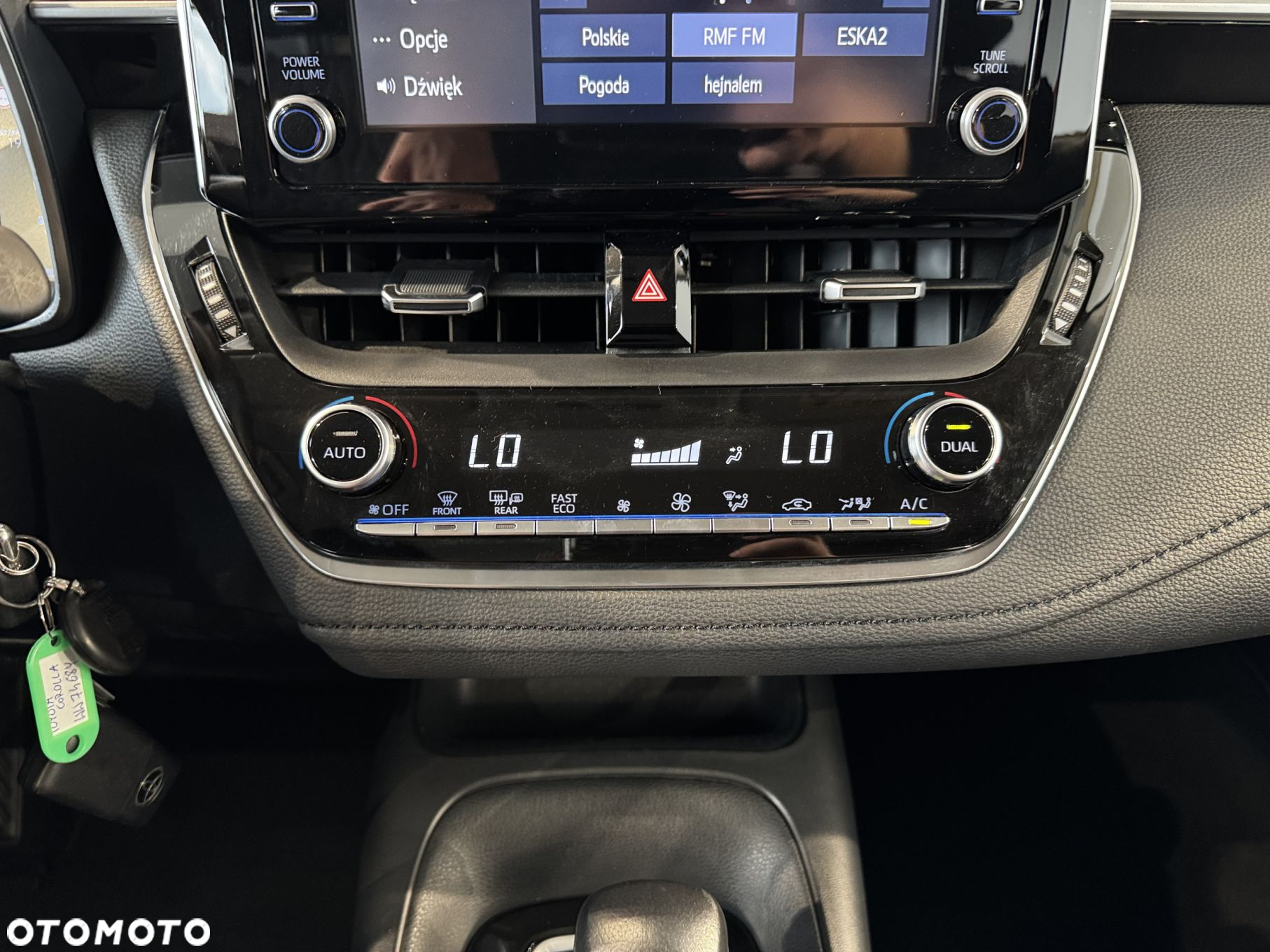 Toyota Corolla - 23
