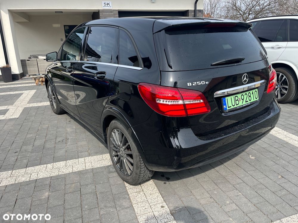 Mercedes-Benz Klasa B (Electric Drive) 250 e - 6