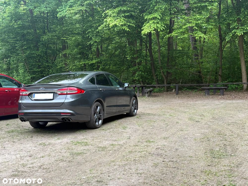 Ford Fusion - 2