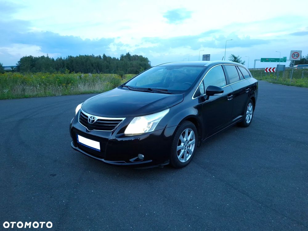 Toyota Avensis 2.0 D-4D Sol - 2